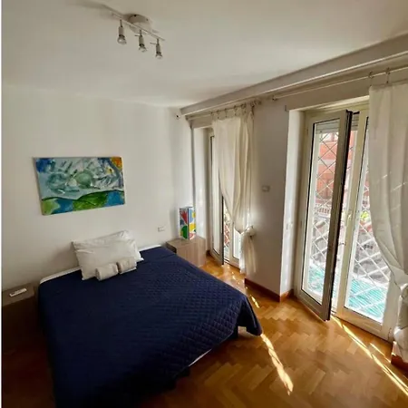 Apartment Comfortable Flat In Rome